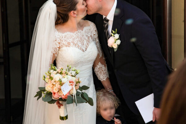 1momentphoto portraits and weddings